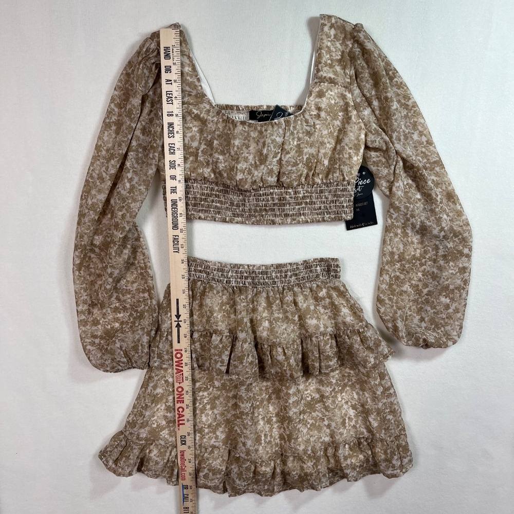 Japan‎ Women's 2 Piece Cropped Top and Skirt Set Tan Size XS NWT - Picture 3 of 5